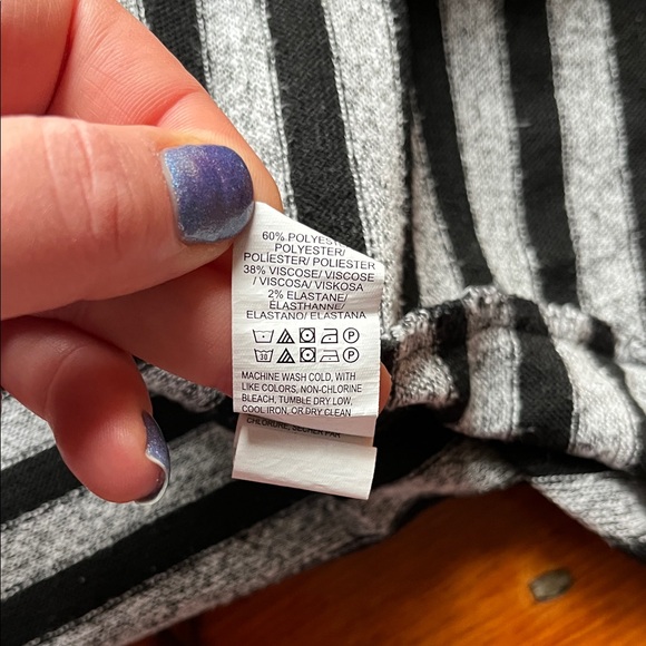 Lucky Brand Sweater - Picture 7 of 8